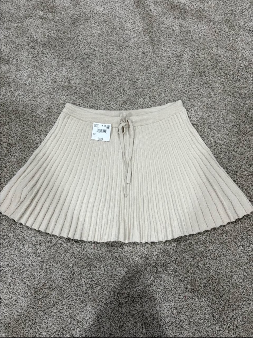 American Eagle Outfitters Cream Pleated Skater Skirt